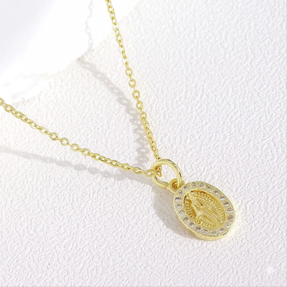 Colar Oval Cristo